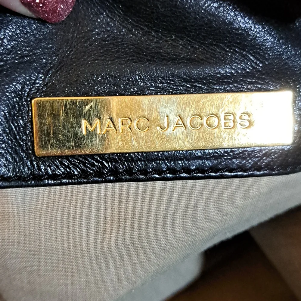 Authentic Marc Jacobs Black Leather Shoulder Bag, EUC!!